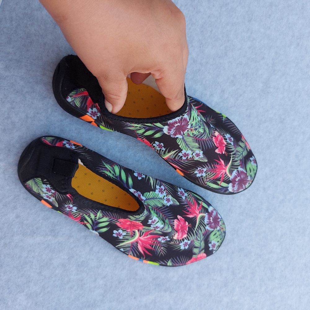 beach sandals - Picture 9 of 10